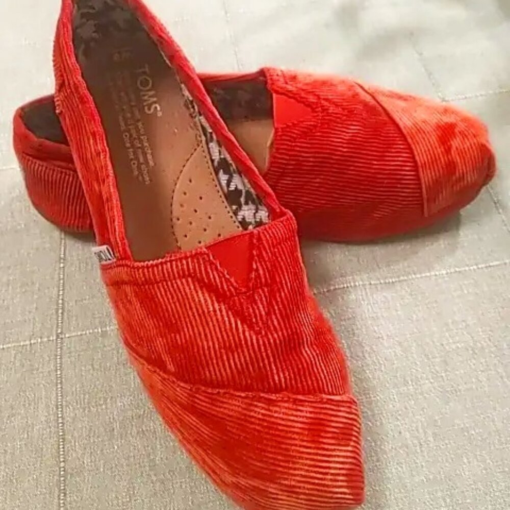 Women's TOMS Classics Velvet Slip-On Shoes - Size 8
